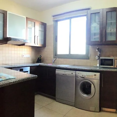 Nyaraló Two Bedroom Townhouse Paphos