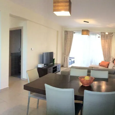 Nyaraló Two Bedroom Townhouse Paphos